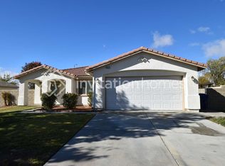 45315 Stadium Ln, Lancaster, CA 93535