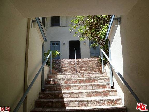 2nd image of 1833 N Beverly Glen Blvd