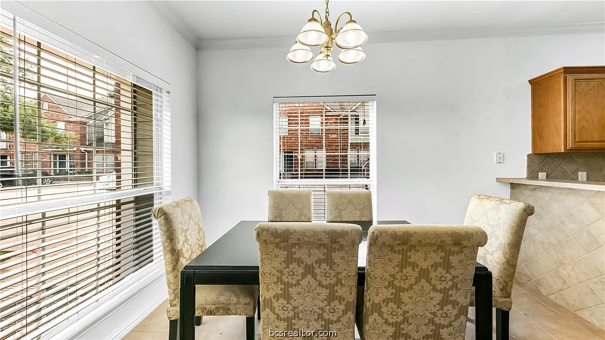 4 bed, 1654 sqft, $1,800 — Photo 3