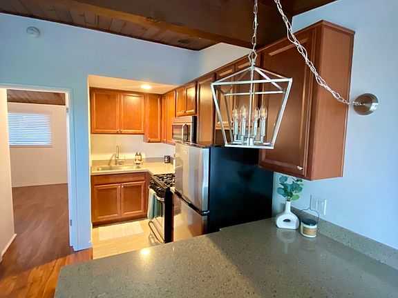 5th image of 1622 Armacost Ave #1622