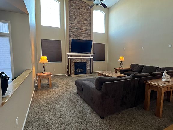 18 foot ceilings with gas fireplace