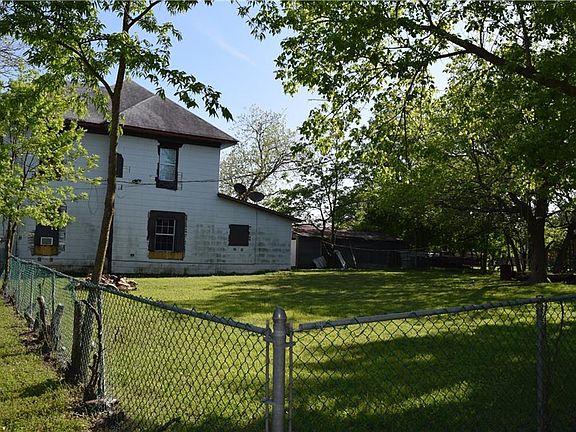 3rd image of 308 S McKinney St