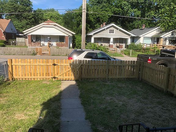 4th image of 1344 S Belmont Ave APT 2