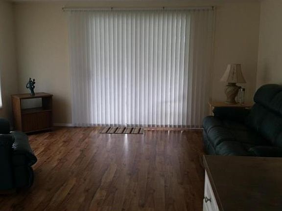 2nd image of 2138 Oak Grove Dr #77