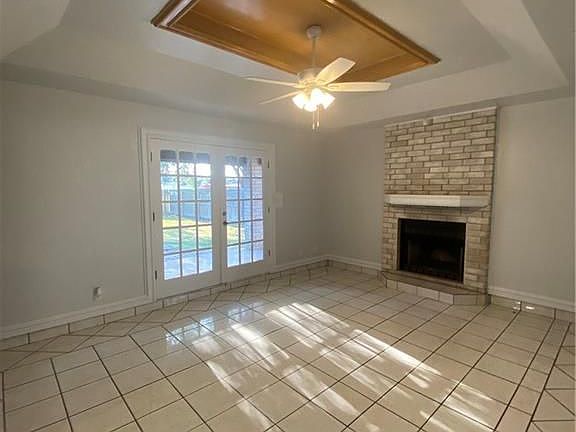 5th image of 2317 Yellow Rose Dr
