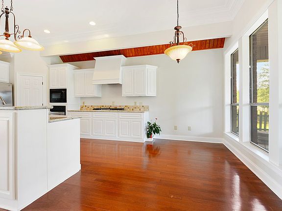 5th image of 12534 N Lakeshore Dr