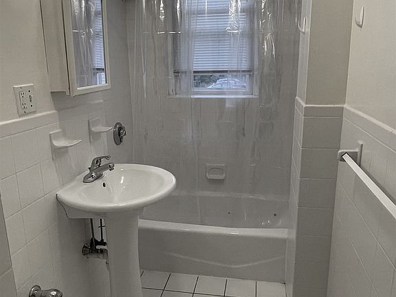 5th image of 11 Ellery St APT 7