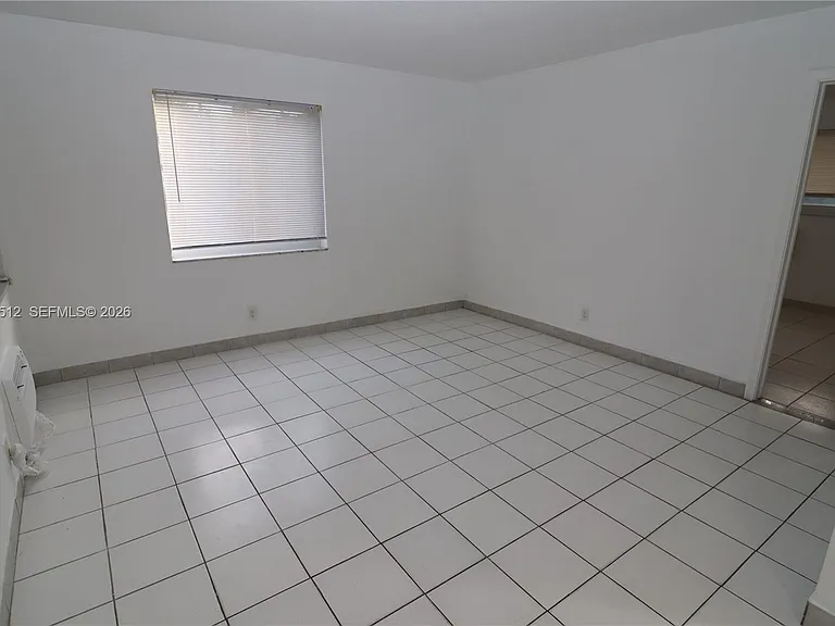 59 NW 37th St #5 — Photo 11