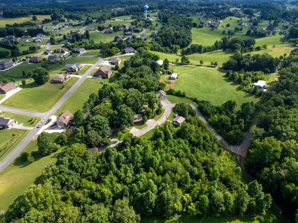 1311 Ina Grace Ln, Sevierville, TN 37862