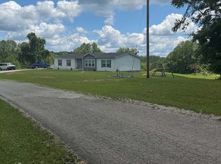 84 Randa Smith Rd, Beattyville, KY 41311