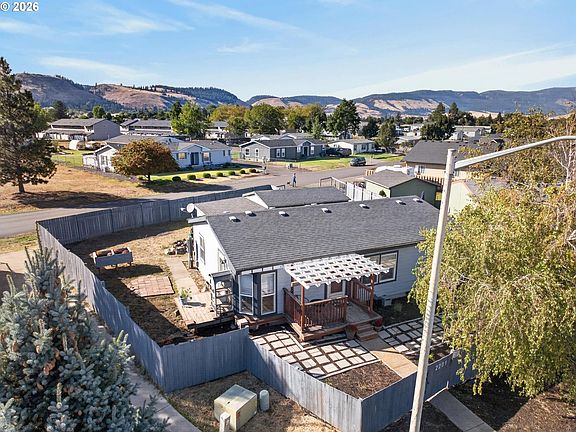 4th image of 2201 Terra Lea Ct