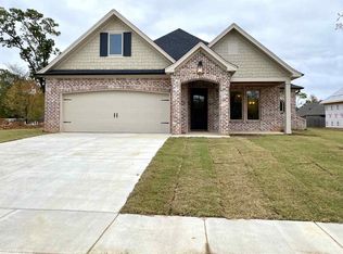 7016 Fields Dr, Benton, AR 72002