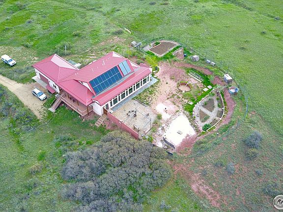 2nd image of 108 Lonestar Rd