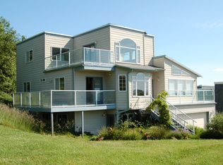 5660 Nakat Way, Blaine, WA 98230