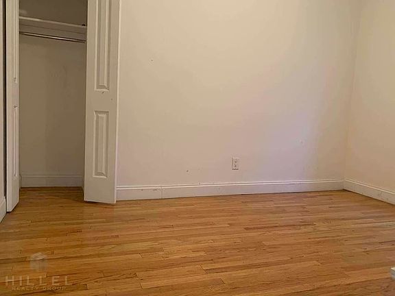 4th image of 21-81 38th St #12