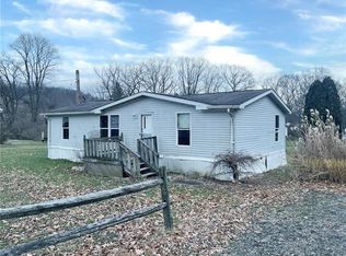 1194 Pleasant View Dr, Vandergrift, PA 15690