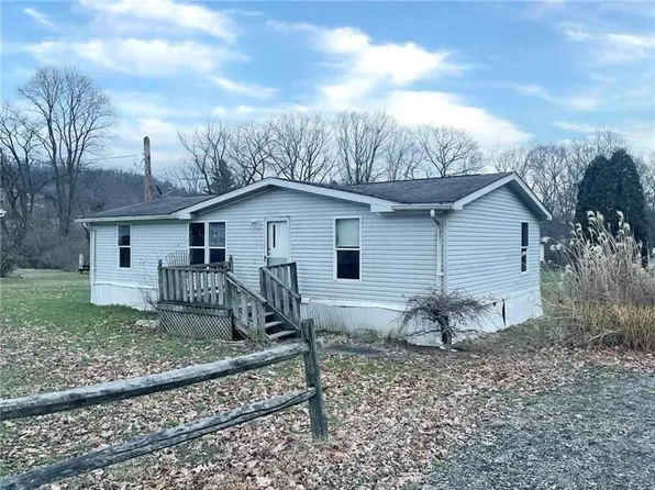 1194 Pleasant View Dr, Vandergrift, PA 15690