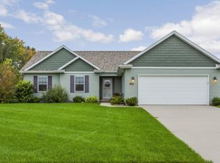 841 Sunrise Ln NW, Grand Rapids, MI 49534