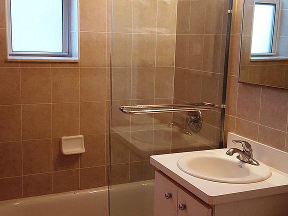 2nd image of 1820 E 13th St #6J