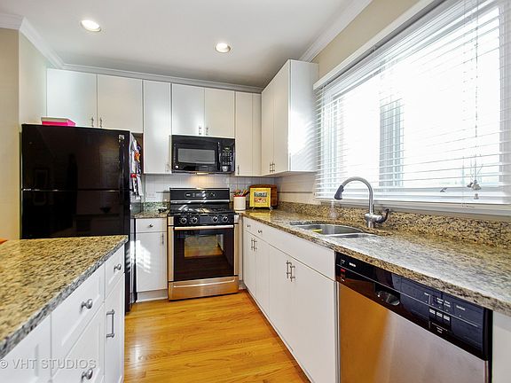 5th image of 1523 W Henderson St APT C