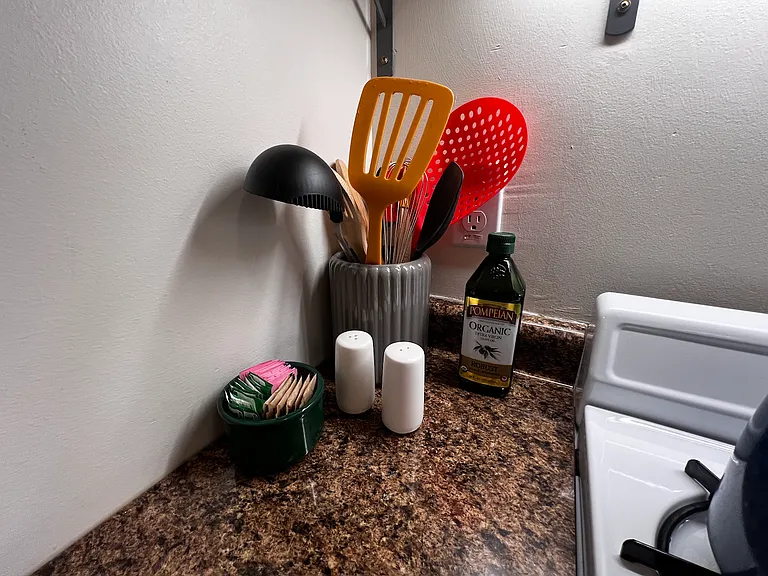 Basics to start your stay.