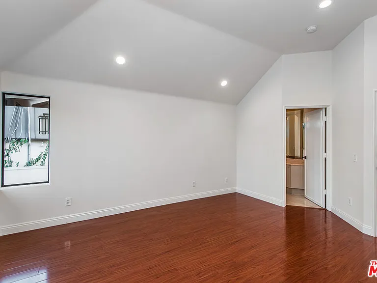 7940 Vulcan Dr — Photo 36