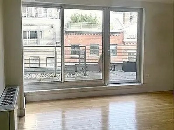 217 Front St APT 6B, New York, NY 10038