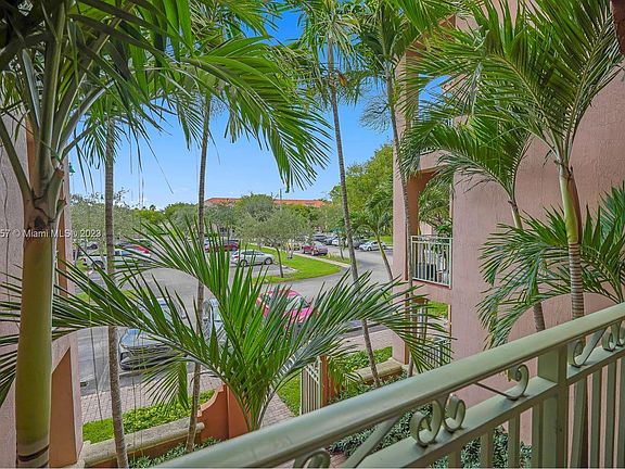4th image of 6520 NW 114th Ave APT 1626