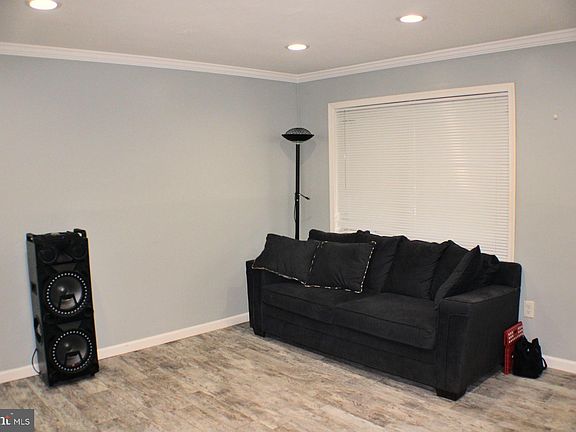 4th image of 2212 Chamblee Pl