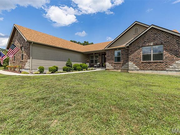 3rd image of 4425 Johnson Ridge Estates Rd
