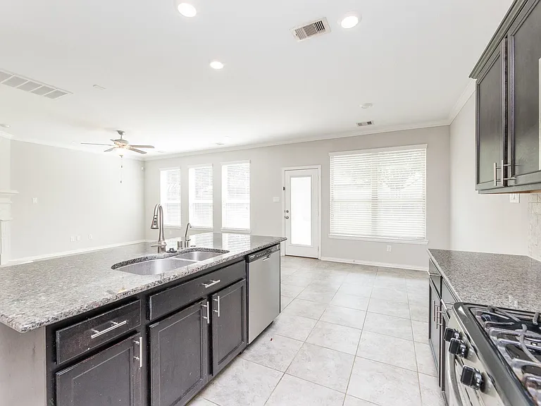 18119 Tall Chestnut St — Photo 16