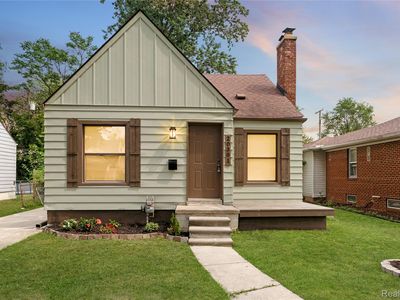 20301 Kenosha St, Harper Woods, MI, 48225