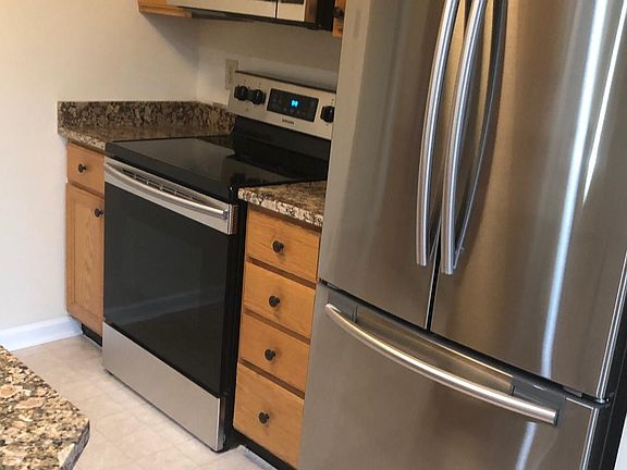 4th image of 3680 Ericksen Cir
