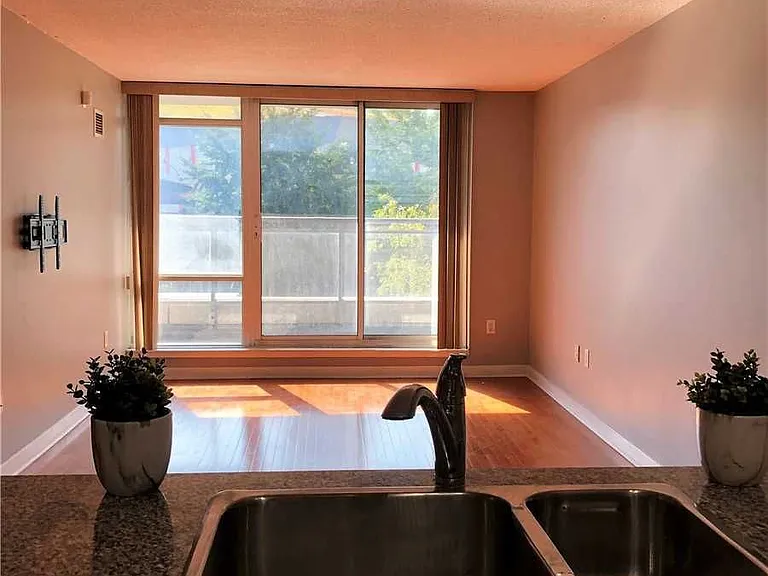 11 Brunel Ct #201 — Photo 10
