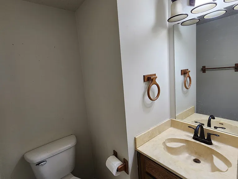 3618 Lake Sunset Ct — Photo 17