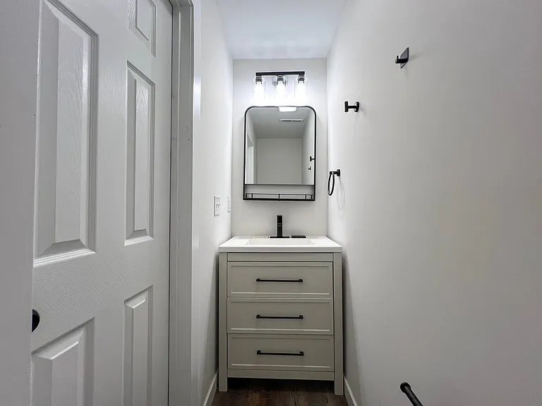 927 S Champion Ave #927 — Photo 7