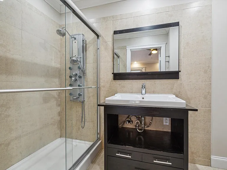 2107 Morgan St — Photo 10