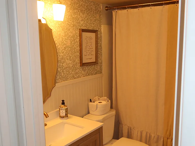 4327 N 28th St #208 — Photo 10