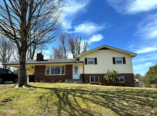305 Brookwood Dr, Bristol, TN 37620