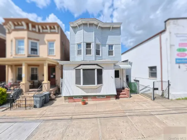 1322 123rd Street, College Point, NY 11356