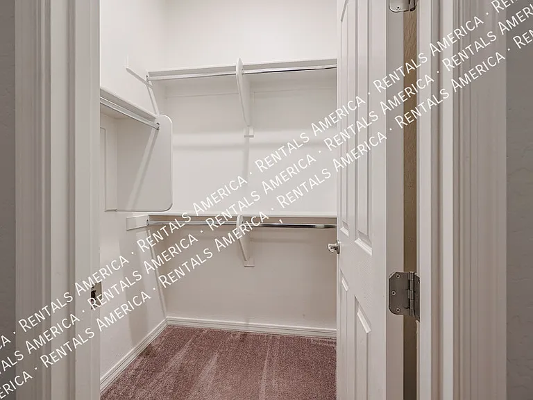 4429 E Jones St — Photo 28