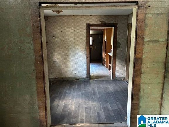 5th image of 705 Pine St