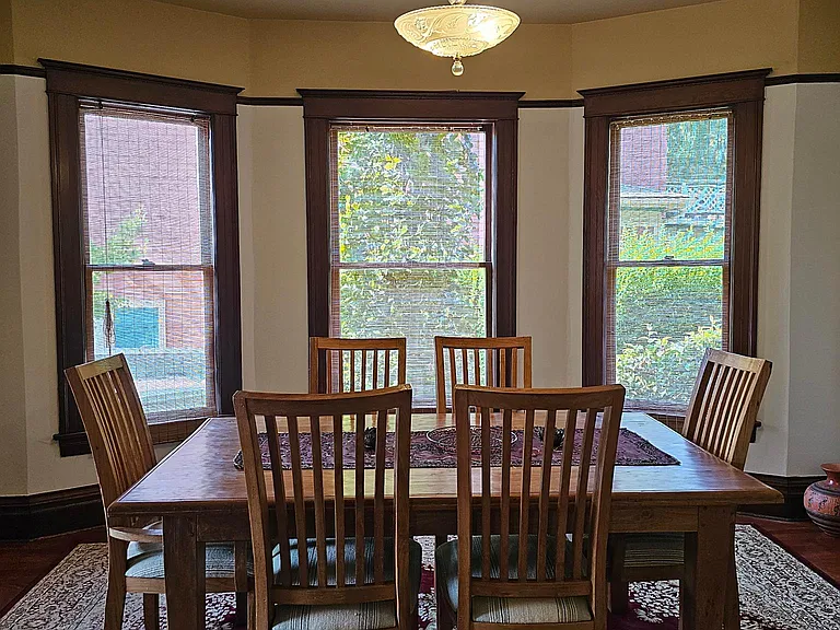307 NE Graham St — Photo 11