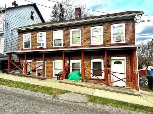 22 Center St #1