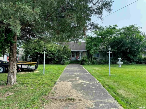 1011 W Goodall St, Marion, IL 62959