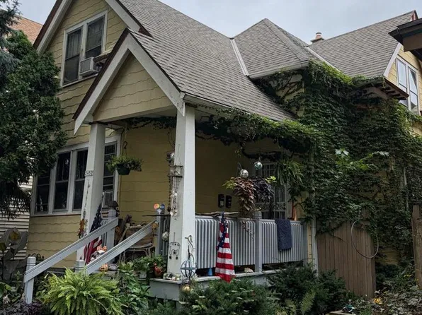 2452 N Humboldt BOULEVARD, Milwaukee, WI 53212