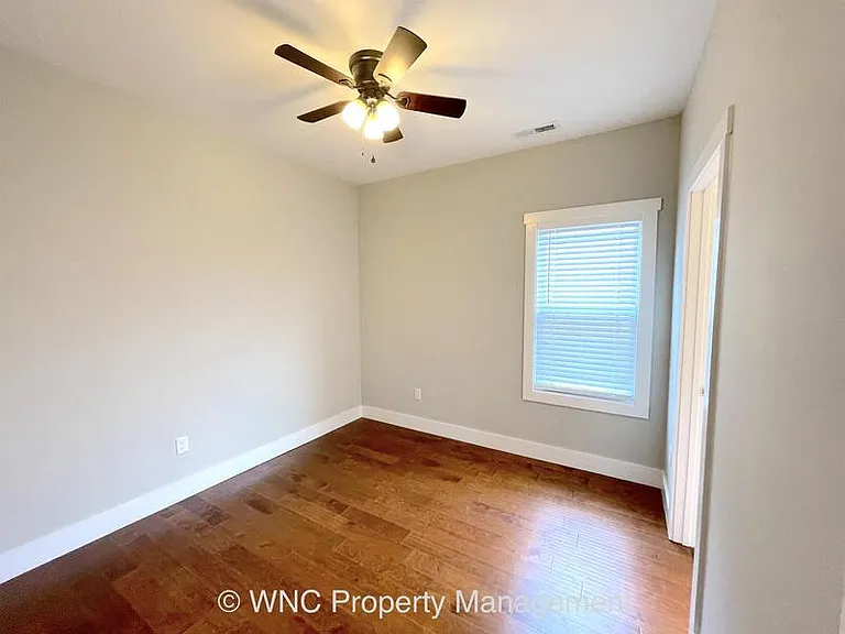 72 Leyland Cir — Photo 15