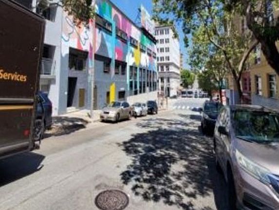 Exterior Neighborhood (street photo)