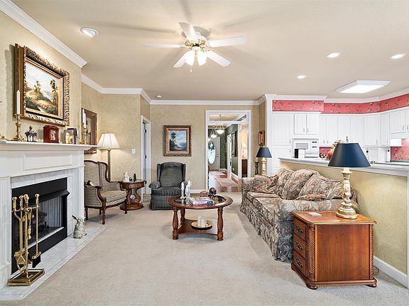 5th image of 68 Abby Lynn Cir