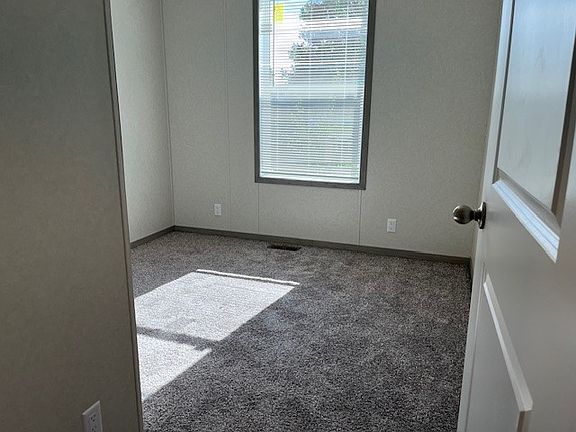 4th image of 1810 Garden St #167